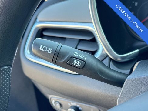 Used 2020 Chevrolet Equinox LT FWD image 24