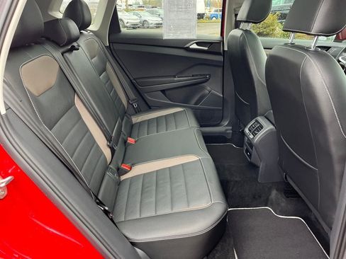 Certified 2023 Volkswagen Taos SEL image 15