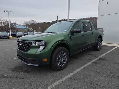 New 2025 Ford Maverick XLT w/ XLT Luxury Package image 8