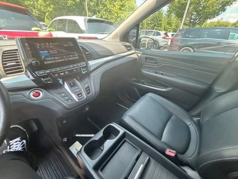Used 2024 Honda Odyssey EX-L image 10