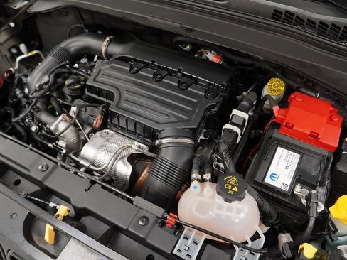 Certified 2023 Jeep Renegade Latitude image 52