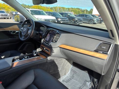 Used 2023 Volvo XC90 B6 Plus w/ Protection Package Premier image 40