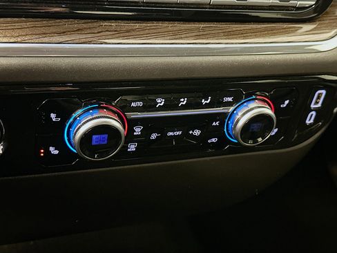 Used 2024 GMC Sierra 1500 Elevation image 24