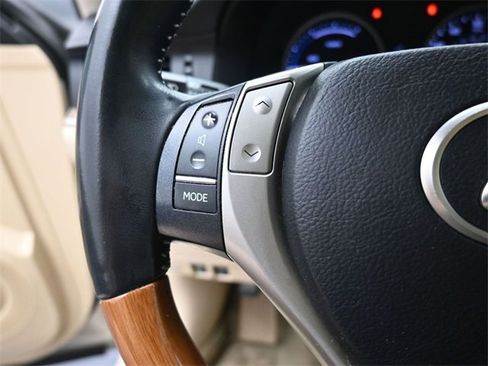 Used 2013 Lexus ES 300h image 30