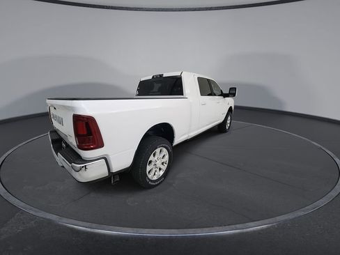 New 2026 RAM 2500 Laramie AWD/4WD image 8