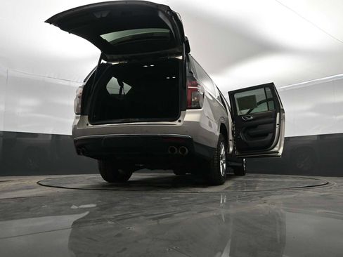 Used 2024 Chevrolet Suburban Premier image 45