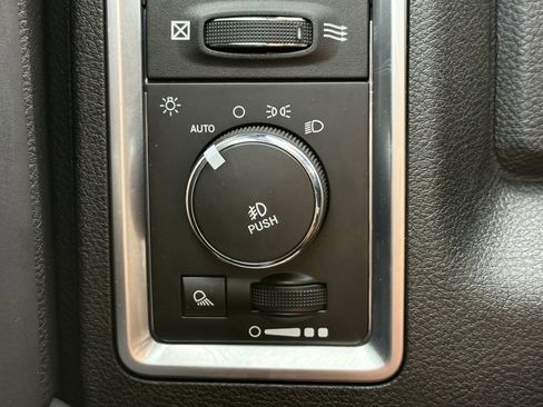 Used 2016 RAM 2500 Limited image 25