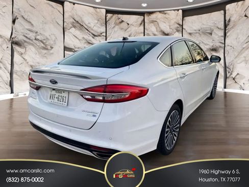 Used 2018 Ford Fusion Titanium image 3