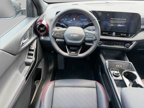 New 2026 Chevrolet Equinox RS w/ Convenience Package III FWD image 12