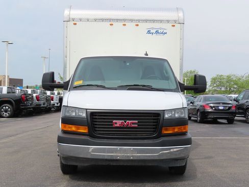 Used 2024 GMC Savana 3500 Extended w/ Power Convenience Package RWD image 9