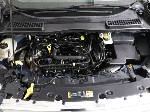 Used 2019 Ford Escape SE FWD image 17