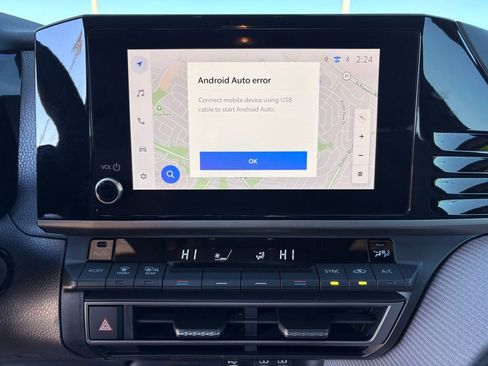 Used 2025 Toyota Camry SE w/ Convenience Package image 18