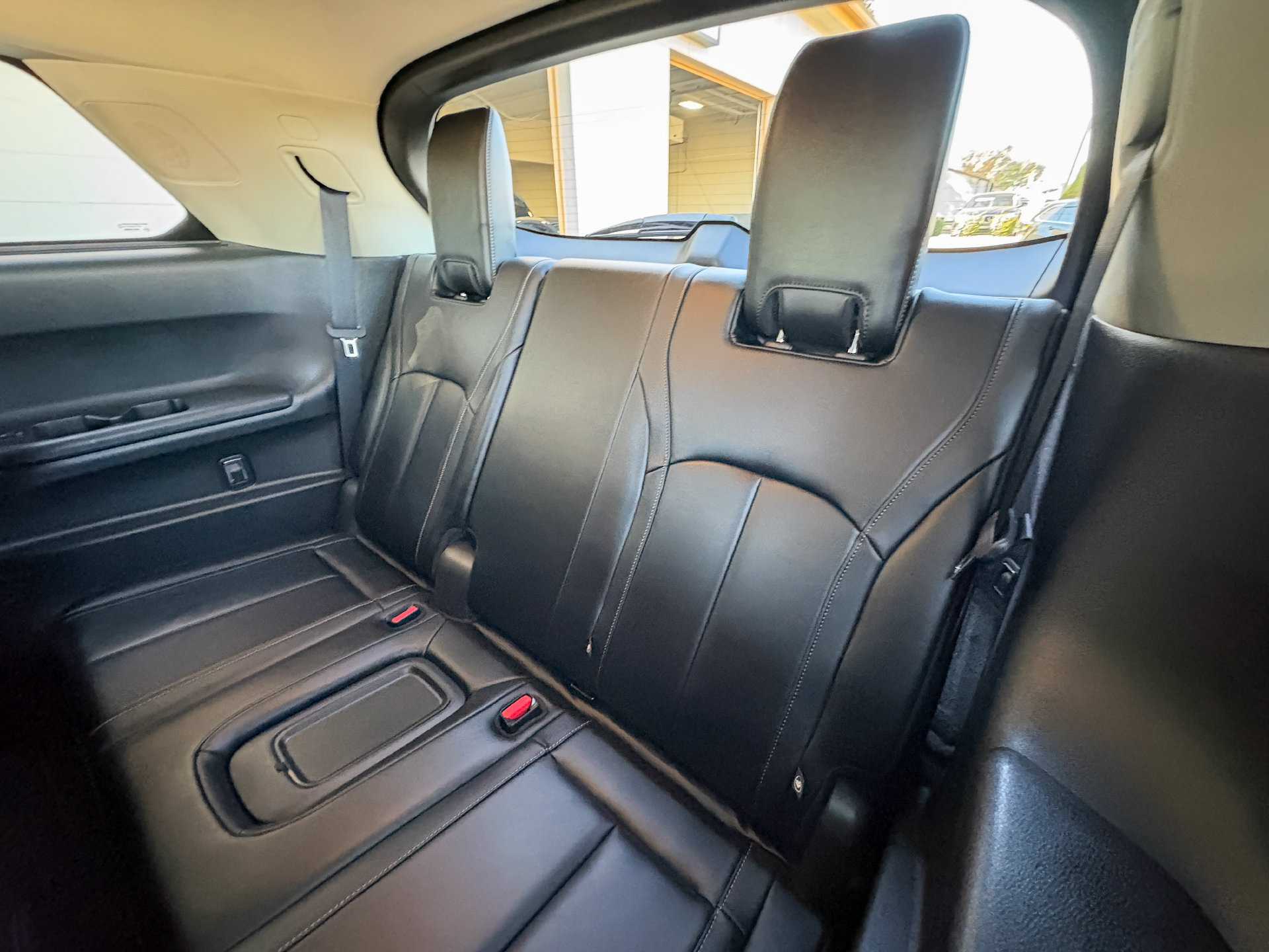 Used 2023 INFINITI QX60 Luxe w/ Cargo Package AWD/4WD image 28