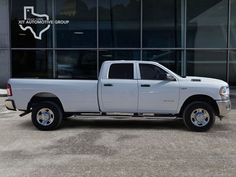 Used 2022 RAM 2500 Tradesman w/ Chrome Appearance Group AWD/4WD image 2