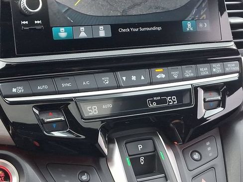 Used 2025 Honda Odyssey Sport-L image 14