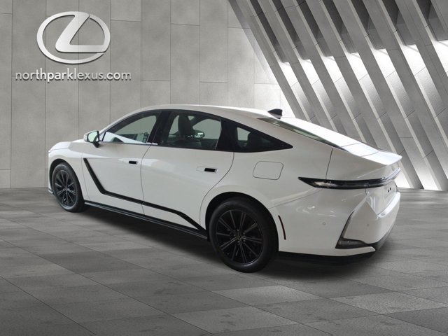 Used 2026 Lexus ES 350h w/ Cold Area Package FWD image 2