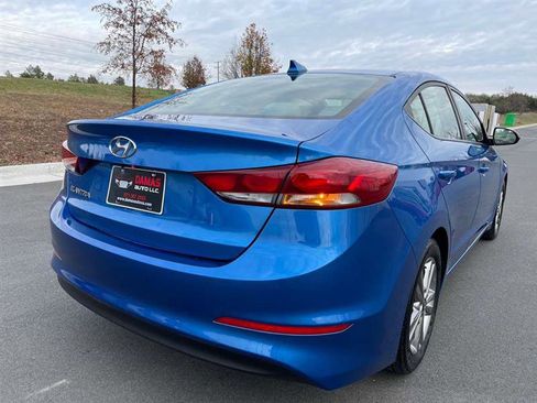 Used 2017 Hyundai Elantra SE image 43