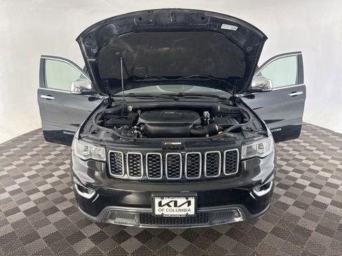 Used 2018 Jeep Grand Cherokee Limited AWD/4WD image 13