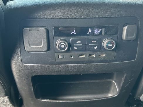 Used 2019 GMC Yukon SLT w/ Open Road Package AWD/4WD image 56