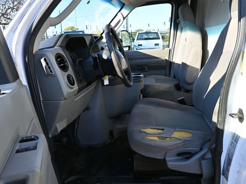 Used 2016 Ford E-350 and Econoline 350 Super Duty image 6