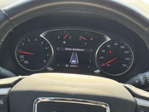 Used 2023 GMC Acadia SLT image 28