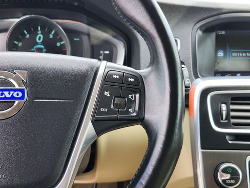 Used 2015 Volvo V60 T5 Premier image 27