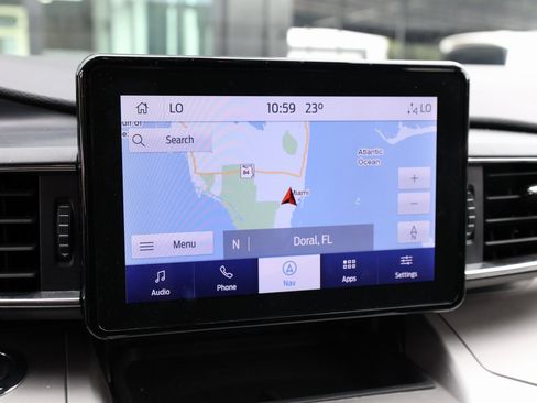 Used 2022 Ford Explorer XLT w/ Equipment Group 202A image 31