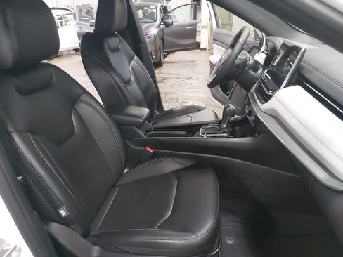 Used 2025 Jeep Compass Limited AWD/4WD image 10