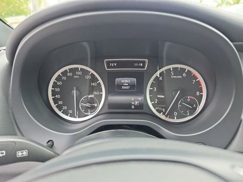 Used 2019 INFINITI QX30 Sport image 23