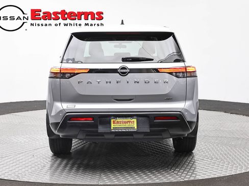 Used 2024 Nissan Pathfinder S AWD/4WD image 6