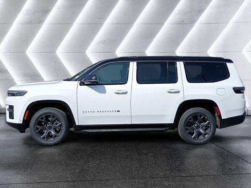 New 2026 Jeep Grand Wagoneer 4WD image 3