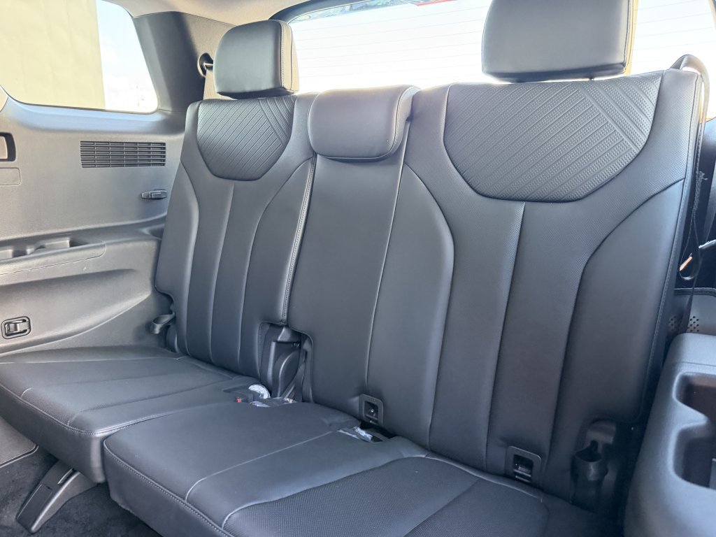Used 2025 Hyundai Palisade SEL FWD image 36