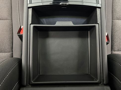 Used 2024 Chevrolet Traverse LT image 47