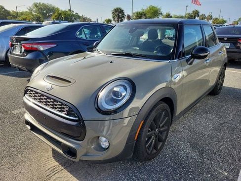 Used 2019 MINI Cooper S w/ Premium Package image 8