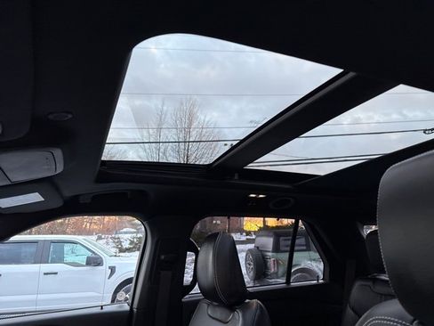 Used 2023 Ford Explorer ST w/ Equipment Group 401A image 17