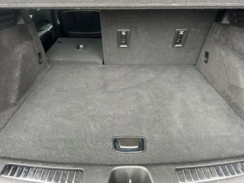 Used 2024 Cadillac XT4 Premium Luxury image 18