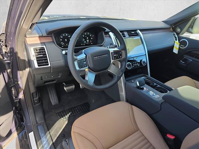 New 2026 Land Rover Discovery Dynamic SE AWD/4WD image 14