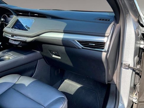 Certified 2023 Cadillac XT4 Premium Luxury w/ Cold Weather Package AWD/4WD image 16