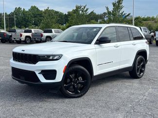 Used 2023 Jeep Grand Cherokee Altitude AWD/4WD video 2
