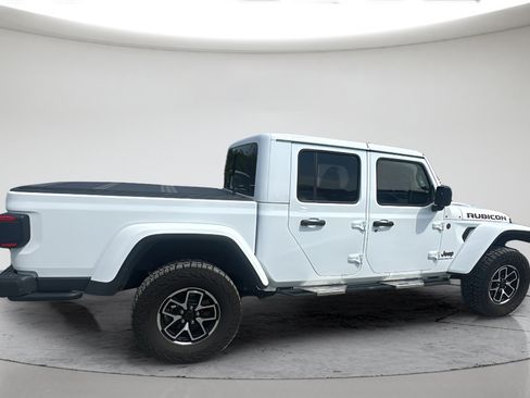 Used 2024 Jeep Gladiator Rubicon AWD/4WD image 3