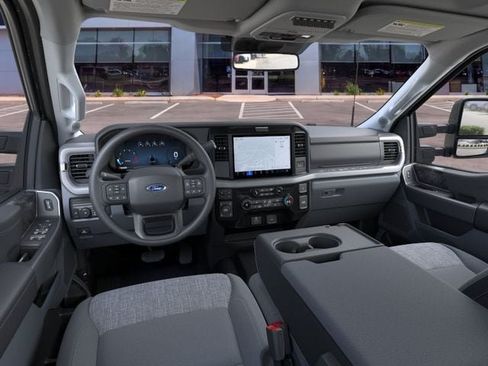 New 2026 Ford F250 XLT w/ XLT Premium Package AWD/4WD image 9
