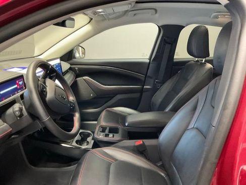 Used 2025 Ford Mustang Mach-E Premium w/ Sport Appearance Package AWD/4WD image 17