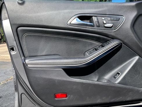 Used 2019 Mercedes-Benz CLA 250 4MATIC image 25