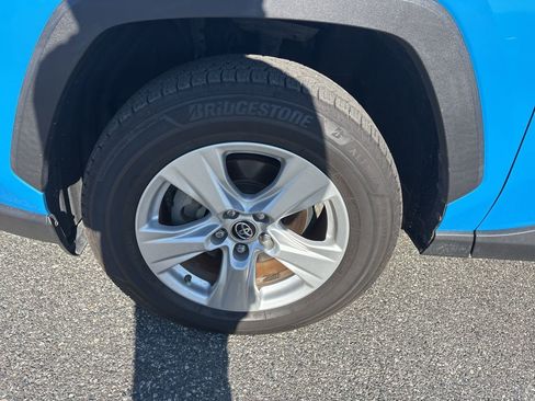 Used 2019 Toyota RAV4 XLE w/ Convenience Package image 11