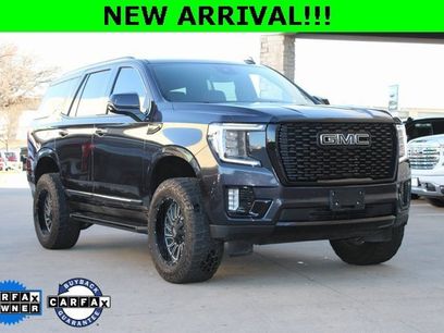 Used 2024 GMC Yukon SLT w/ SLT Luxury Package