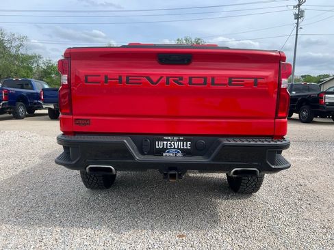 Used 2024 Chevrolet Silverado 1500 LT Trail Boss w/ Convenience Package II AWD/4WD image 7