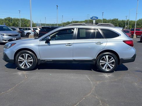 Used 2018 Subaru Outback 2.5i Limited AWD/4WD image 2