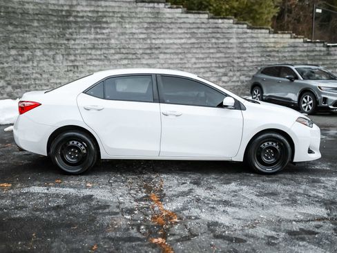 Used 2019 Toyota Corolla LE image 4