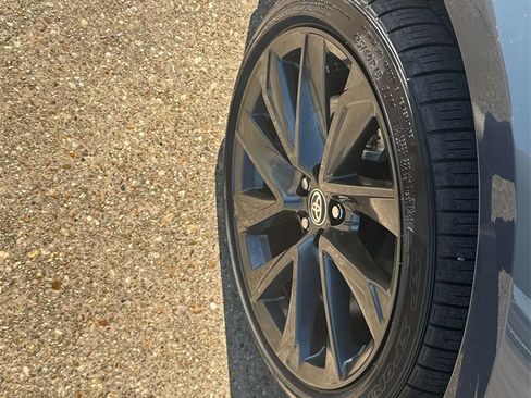 Used 2025 Toyota Corolla SE image 6