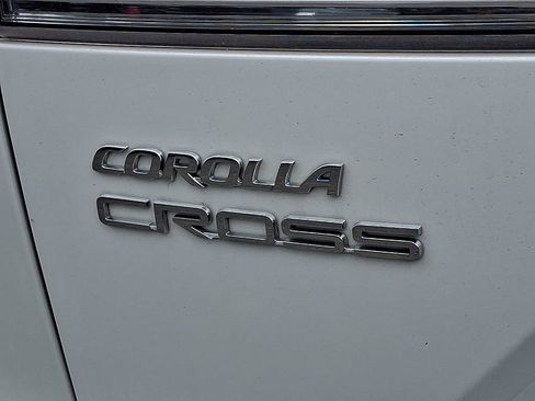 Used 2022 Toyota Corolla Cross L AWD/4WD image 35